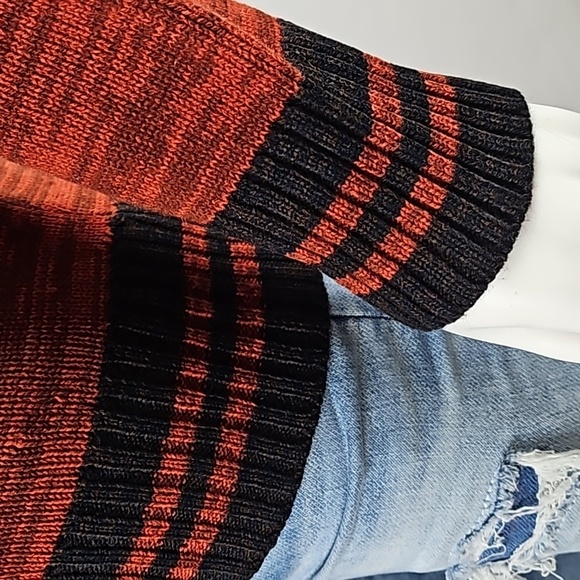 Vintage 70s JCPenny Rust & Brown V Neck Southwest Aztec Knit Pullover Sweater - Picture 5 of 16